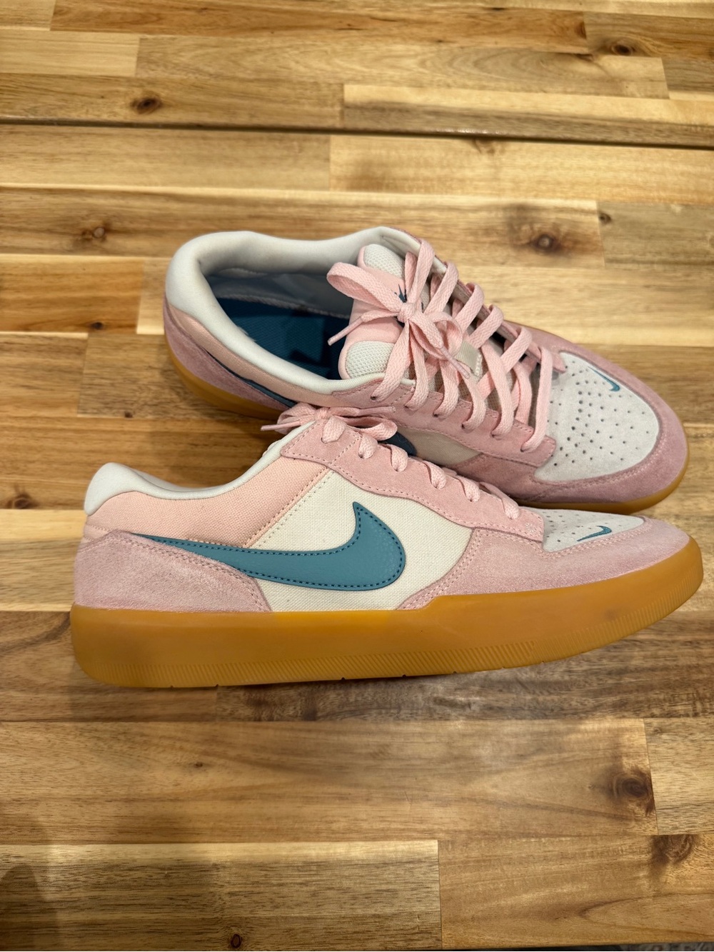 Nike SB Force 58 sneakers in pink and cream